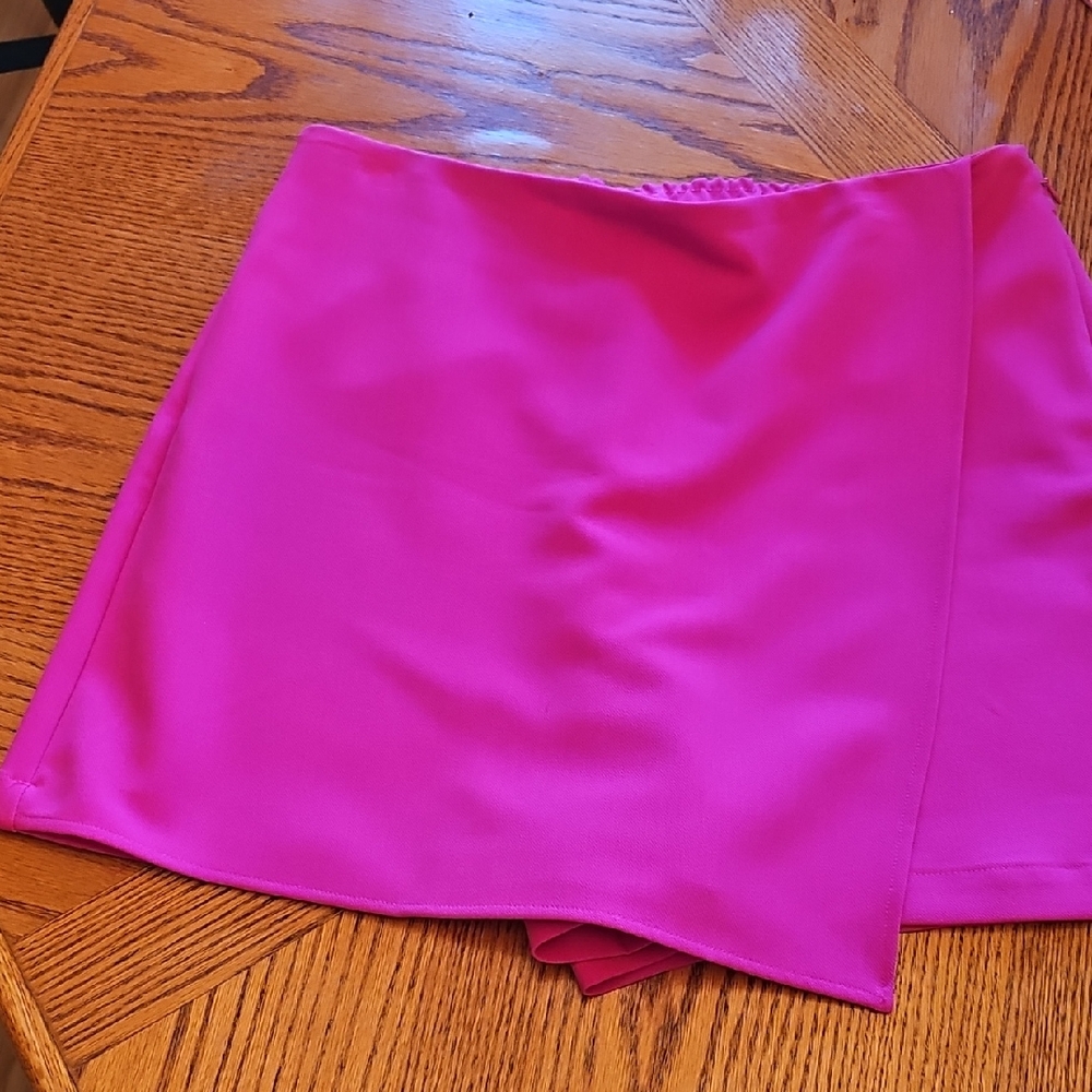 Nine West Fuchsia Shorts. Size M